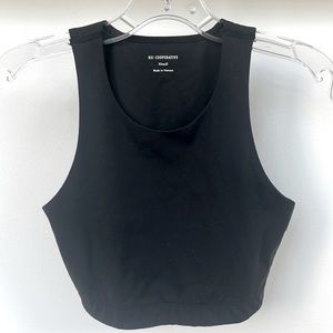 REI workout crop top